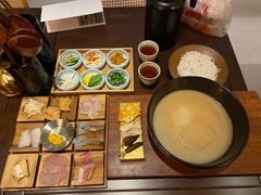 银米·来吃一碗好米线-银米·云南传统过桥米线(双廊黑金冠店)