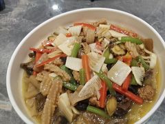 -有红鸡毛店·川菜(建设路店)