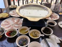 -颜氏双江清水鱼一养身火锅(磁器口店)