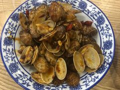 -江城燕子大排档(江汉路步行街店)