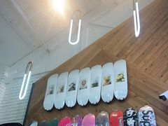 -青瓦炭韩潮烤肉(花园道店)