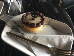 -UNI UNI(环亚凯瑟琳店)