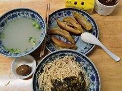 -牛味十足传统美食(凤凰西街店)