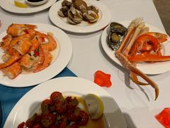 -广州万富希尔顿酒店·感趣自助餐厅·金秋蟹宴生蚝海鲜刺身