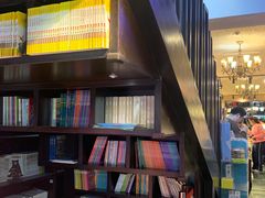 -钟书阁(松江泰晤士小镇店)