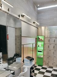 -Devilhands Barbershop男士理容店