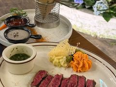 -Mark&Mars Restaurant