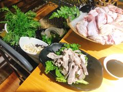 -洪氏嗨捞·广东猪肚鸡·椰子鸡火锅(西咸万象城店)