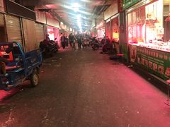 -鑫朱雀农贸批发市场