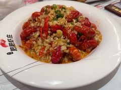 -肥肥虾庄·金牌油焖大虾(汉口城市广场店)