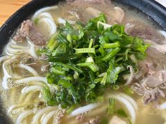 清汤羊肉+羊杂-张家羊肉汤粉小吃店