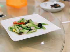 -新天明砂锅鱼头煲