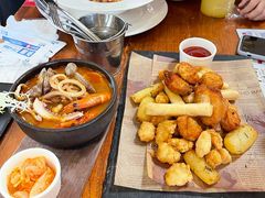 -more than meow吴止猫主题餐厅(承德 中船汇店)