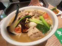 -蒙自源米线大王(东站店)