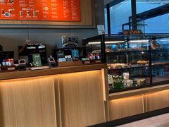 -星巴克(青岛火车北站候车大厅店)