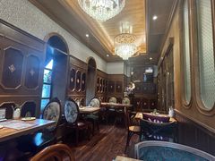 -秘密旅行Bonjour(黑金冠 江南西店)