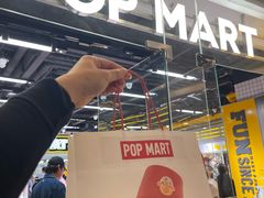 -泡泡玛特POPMART(上海环球港店)