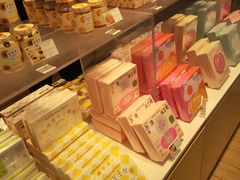 -好利来(新华百货店)