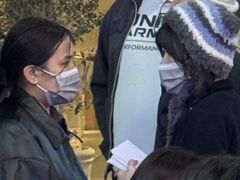 -BHC炸鸡(明洞总店)