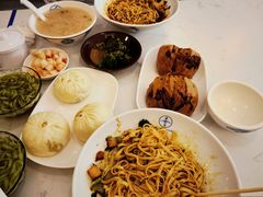 -李与白包子铺(桐梓林店)