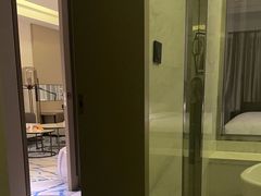 -上海漕河泾万丽酒店