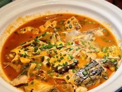 -魏铭鱼头捞饭(晋阳路店)