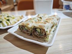 葱饼卷牛肉-台北楚楚园馅饼粥(虹桥南丰城店)