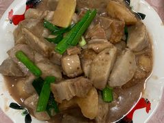 烧肉芋头炒猪仔薯-区海鸡场饭店(石壁店)