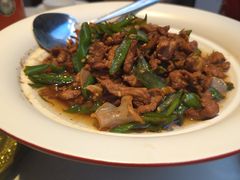 -阿瓦山寨·湘菜现炒·剁椒鱼头王(咸阳总店)