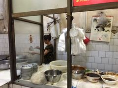 -高师傅特色米粉汤包(建设路店)