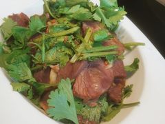 香菜拌牛肉-新吉阳酒店(檀溪路店)