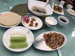 -六和聚传统烤鸭.天津菜(和平店)
