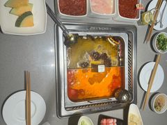 -海底捞火锅(世界城广场店)