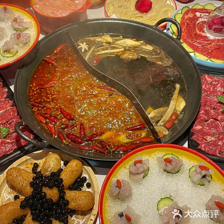 牛奶腌过的牛肉涮完之后超嫩滑！每次都吃的宽粉巨巨香！
