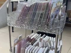-ME觅妆·定制美妆·彩妆私教(菱角湖店)