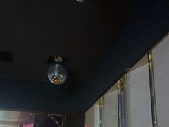 -温莎KTV(珠江路店)