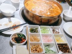 -野山舂·贵州现舂酸汤牛肉(民生路店)