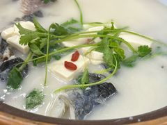 鱼头汤-宝荣鱼馆·临湖之宴(千岛湖店)