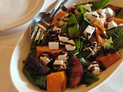 李子无花果和羊芝士沙拉-La Tavernetta(Bar à Vin)(乌鲁木齐路店)