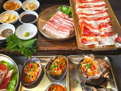 -围炉肉舍•炭烤活鳗•丹东海鲜烤肉(步行街店)