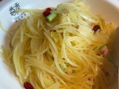 -江渔儿酸菜鱼(万科东荟城店)