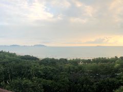 -三亚湾海居铂尔曼度假酒店