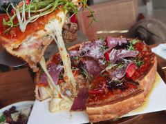 -Dragon Pizza•圆脸龙披萨·牛排餐厅