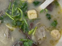 -小杨生煎(金山百联购物中心3楼店)