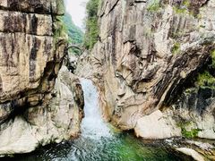 -鄣山大峡谷
