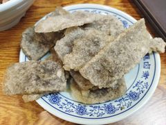 老北京炸灌肠-门框胡同百年卤煮(新街口店)