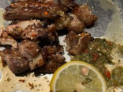 炭烤肉质鲜美的草饲羊排-CHURCH  BISTRO 教堂·餐吧