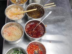 -巍山𤆵肉饵丝