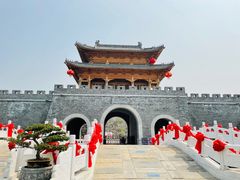 -雪山彩虹谷景区