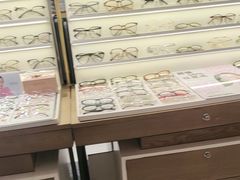 -爱视眸Eyeblling眼镜·依视路·蔡司镜片折扣店(百联南方商城购物中心)